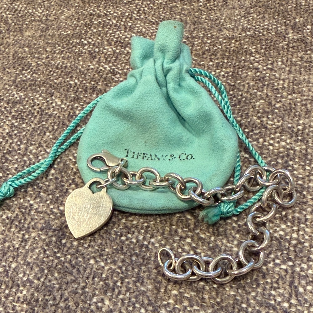 Tiffany & Co. Silver Heart tag charm bracelet with Turquoise Pouch